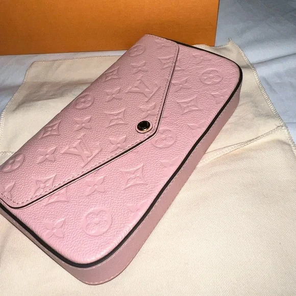 Louis Vuitton - Felicie Pochette - Picture 10 of 11